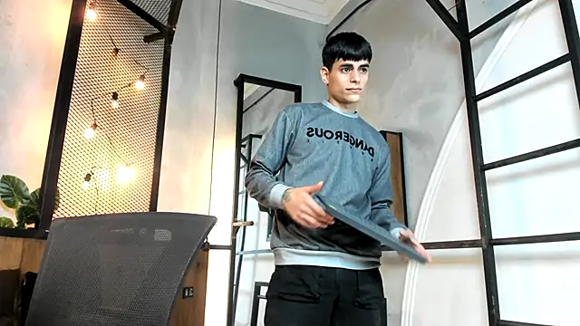 Dani mc1 online show from October 23, 2025, 11:31 am