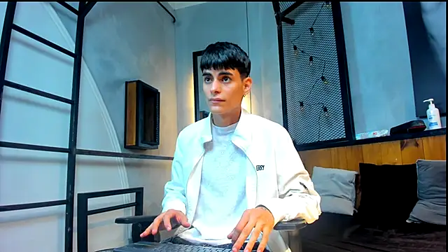 Dani mc1 online show from November 20, 2025, 11:54 am