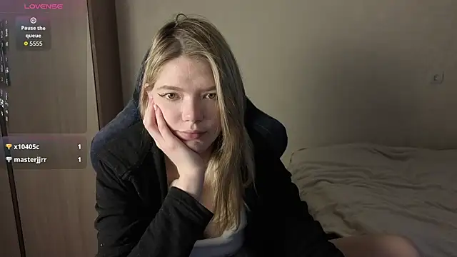 KatanaSVibe online show from December 2, 2025, 10:53 am