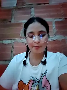 Lily-o online show from November 4, 2025, 10:42 pm