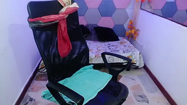 AmandaPeet online show from September 12, 2025, 7:58 pm