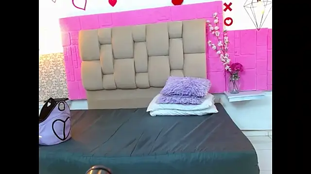 Snapshot of Damary_Leon chatting on September 8, 2025, 7:02 pm Damary Leon online show from September 8, 2025, 7:02 pm