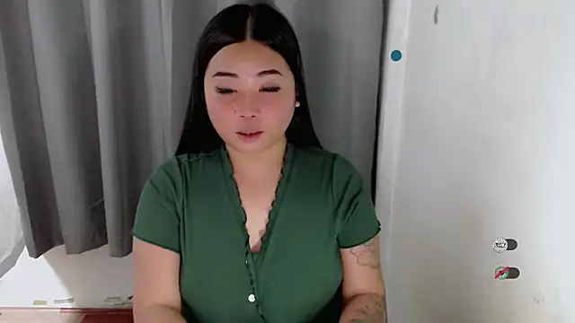 Yhana Slut online show from September 14, 2025, 8:41 pm