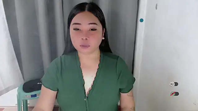 Yhana Slut online show from September 17, 2025, 5:42 am