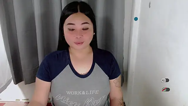 Yhana Slut online show from September 22, 2025, 1:13 pm