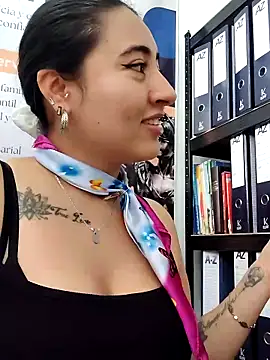 Snapshot of AMATISTA__16 chatting on April 1, 2026, 12:28 pm AMATISTA 16 online show from April 1, 2026, 12:28 pm