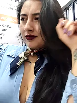 Snapshot of AMATISTA__16 chatting on April 8, 2026, 12:27 pm AMATISTA 16 online show from April 8, 2026, 12:27 pm