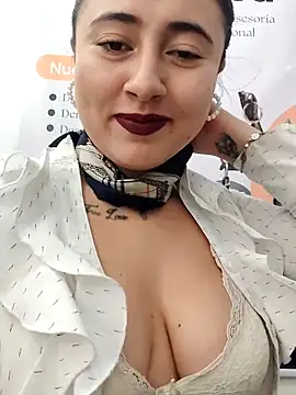 Snapshot of AMATISTA__16 chatting on April 10, 2026, 12:32 pm AMATISTA 16 online show from April 10, 2026, 12:32 pm