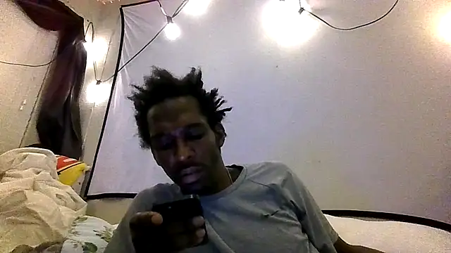 Snapshot of Triggerhappycj100 chatting on May 6, 2026, 6:52 am Triggerhappycj100 online show from May 6, 2026, 6:52 am