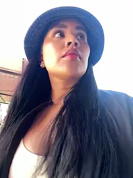 laure torres online show from February 20, 2026, 1:55 pm