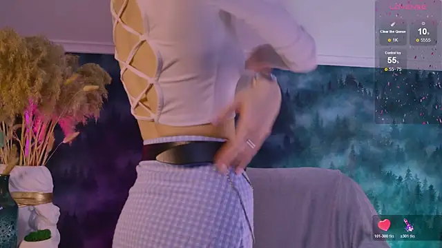 WendyGilber online show from October 18, 2025, 9:10 am