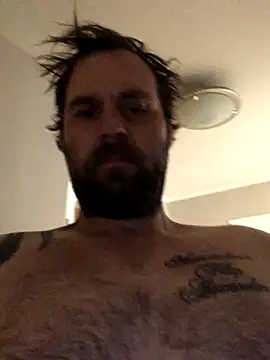 Snapshot of Bamse28 chatting on October 17, 2025, 1:35 pm Bamse28 online show from October 17, 2025, 1:35 pm