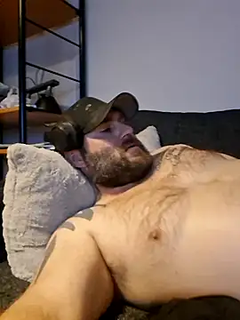 Snapshot of Bamse28 chatting on November 27, 2025, 4:14 am Bamse28 online show from November 27, 2025, 4:14 am