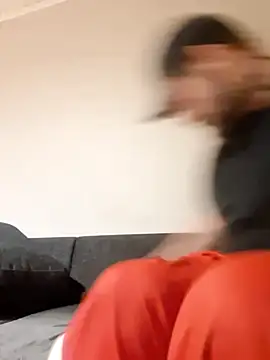 Snapshot of Bamse28 chatting on December 21, 2025, 4:25 pm Bamse28 online show from December 21, 2025, 4:25 pm