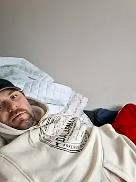 Snapshot of Bamse28 chatting on February 25, 2026, 7:51 am Bamse28 online show from February 25, 2026, 7:51 am