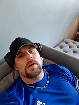 Snapshot of Bamse28 chatting on April 4, 2026, 5:10 pm Bamse28 online show from April 4, 2026, 5:10 pm