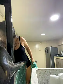 Valleriie  online show from September 21, 2025, 9:16 pm