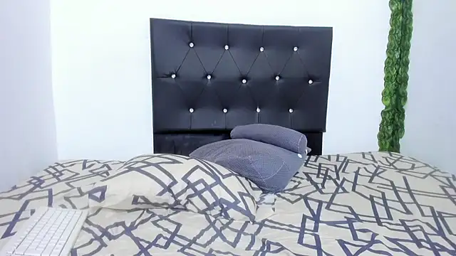 michellnasty online show from October 2, 2025, 7:15 am