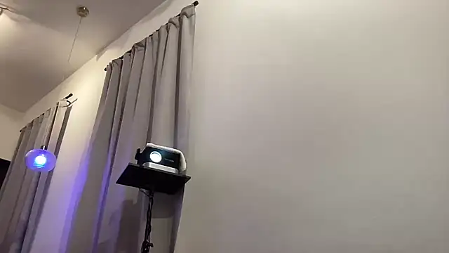 Snapshot of sweetceeme chatting on February 13, 2026, 6:20 am sweetceeme online show from February 13, 2026, 6:20 am