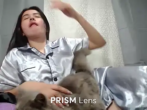 Urasian ladybug online show from January 11, 2026, 4:39 am