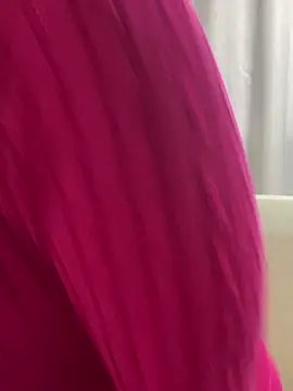 yumi-hot online show from June 30, 2026, 1:01 pm