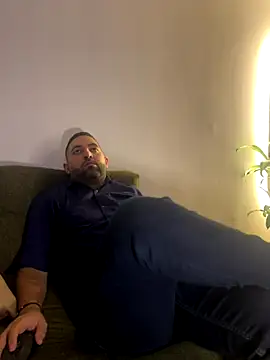 Samuel19cm  online show from October 21, 2025, 4:24 am