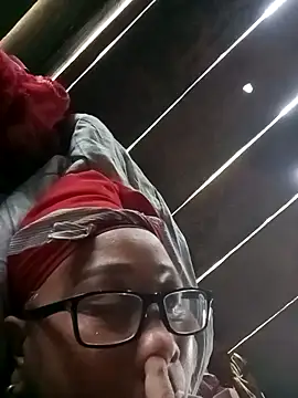 Mamapm20 online show from September 25, 2025, 4:16 am