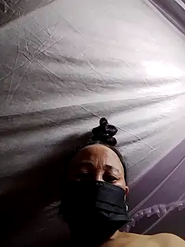 Mamapm20 online show from October 15, 2025, 12:49 pm