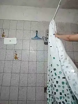 Auroraluna - online show from March 20, 2026, 8:46 pm