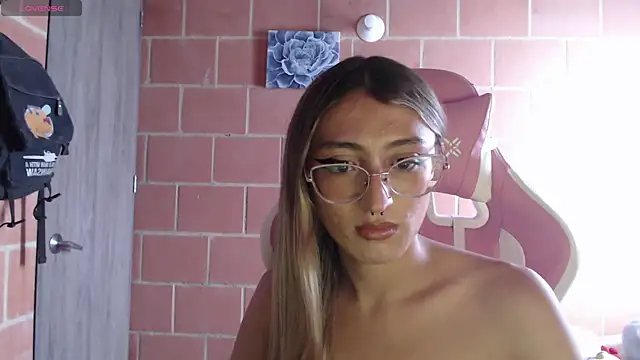 Andrea camilaaa online show from September 27, 2025, 5:18 pm