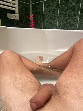 maxxoulax online show from December 14, 2025, 9:14 am