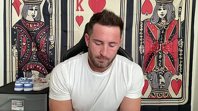 brettmycles28 online show from November 6, 2025, 5:14 pm