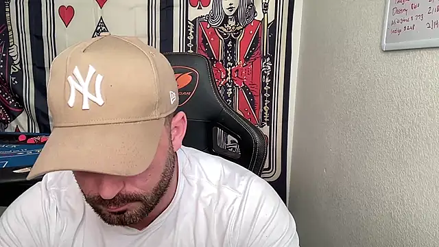 Snapshot of brettmycles28 chatting on February 13, 2026, 6:37 pm brettmycles28 online show from February 13, 2026, 6:37 pm