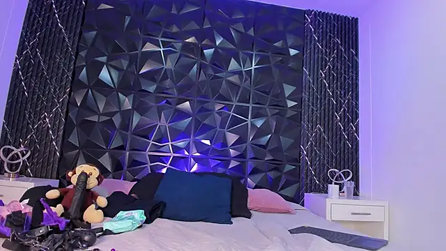 Snapshot of VictoriaSanz_ chatting on October 8, 2025, 5:27 am VictoriaSanz online show from October 8, 2025, 5:27 am