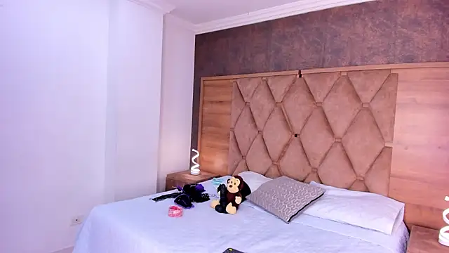 Snapshot of VictoriaSanz_ chatting on November 1, 2025, 4:47 am VictoriaSanz online show from November 1, 2025, 4:47 am