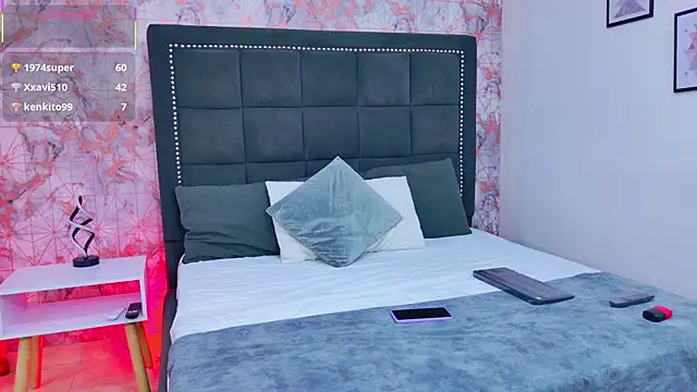 Angelique Angell online show from September 26, 2025, 6:12 pm