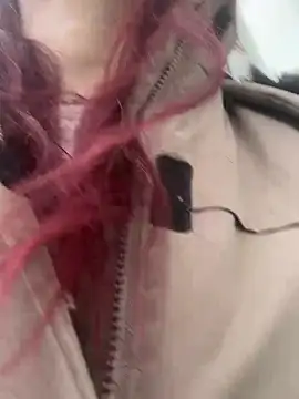 Snapshot of raen001 chatting on February 24, 2026, 9:18 am raen001 online show from February 24, 2026, 9:18 am