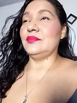 Snapshot of Laurasofia01 chatting on October 2, 2025, 3:02 am Laurasofia01 online show from October 2, 2025, 3:02 am