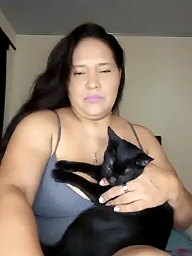 Laurasofia01 online show from December 2, 2025, 3:34 am