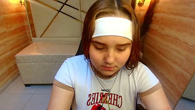 black russo r online show from September 17, 2025, 1:13 pm