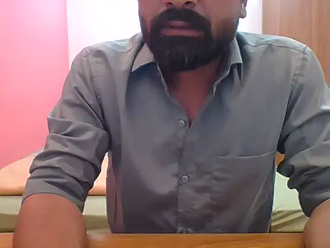 Snapshot of autophile-indian chatting on June 24, 2026, 4:28 pm autophile-indian online show from June 24, 2026, 4:28 pm