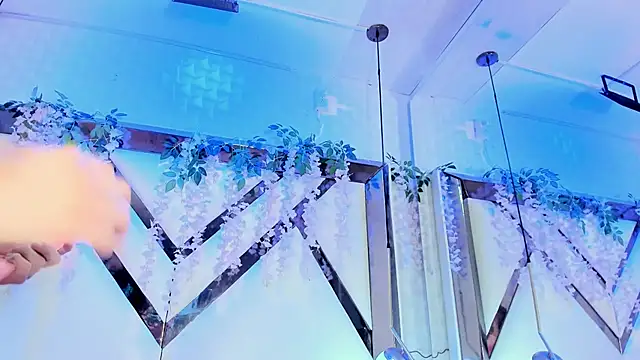 NallyMax1 online show from November 28, 2025, 11:13 am