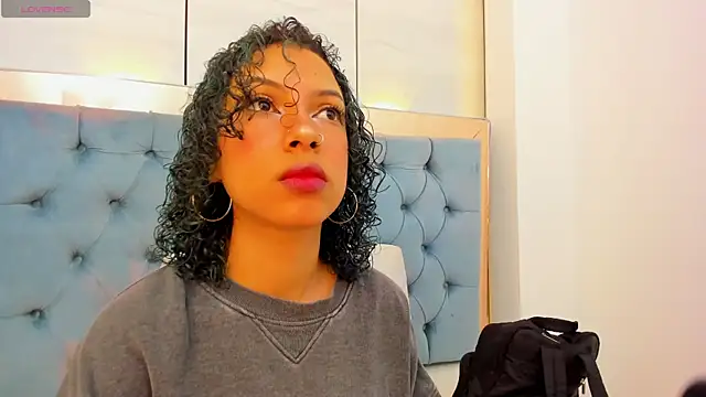 Snapshot of lis_rous chatting on October 8, 2025, 11:19 am lis rous online show from October 8, 2025, 11:19 am