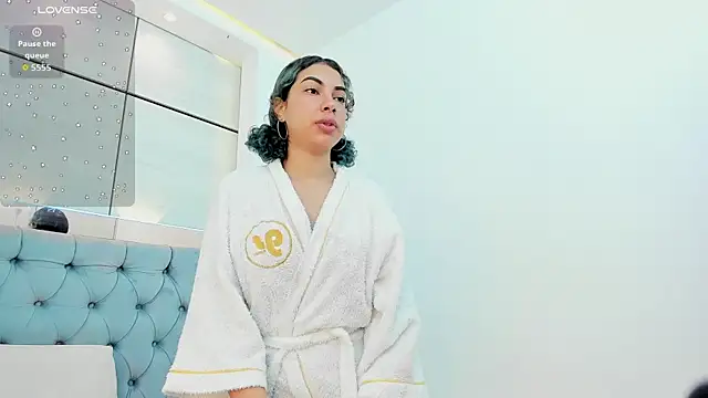 Snapshot of lis_rous chatting on October 31, 2025, 11:33 am lis rous online show from October 31, 2025, 11:33 am