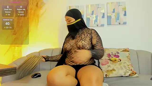 leixy ambar online show from September 19, 2025, 8:42 pm