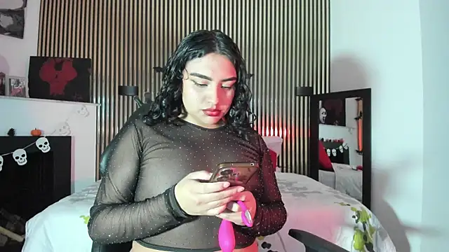 Snapshot of SyraPalmer chatting on October 21, 2025, 3:29 am SyraPalmer online show from October 21, 2025, 3:29 am