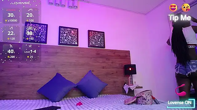 AlexandraCambell online show from September 10, 2025, 7:36 pm