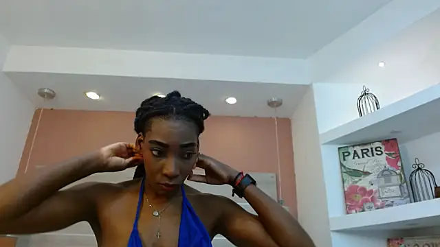 Snapshot of AlexandraCambell chatting on May 1, 2026, 7:40 pm AlexandraCambell online show from May 1, 2026, 7:40 pm