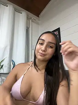 hannahhotwife online show from May 7, 2026, 8:47 pm