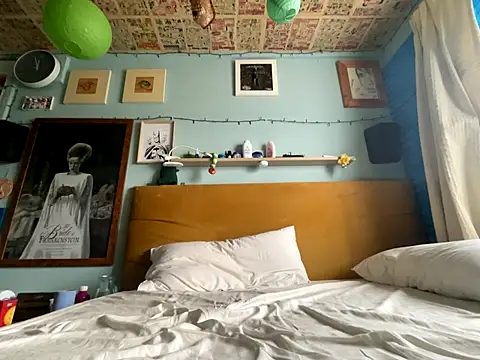 WriggleQuest online show from September 12, 2025, 10:59 am